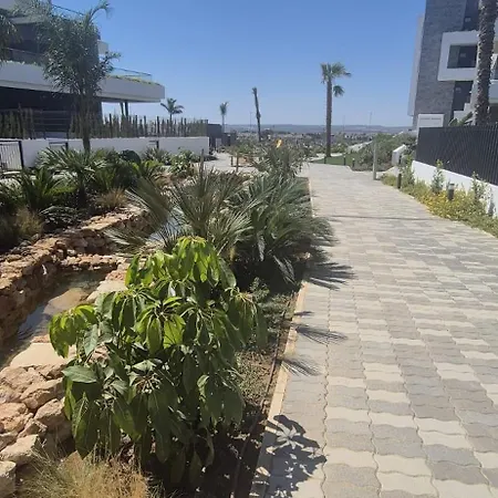 Апартаменты Lagoon Village