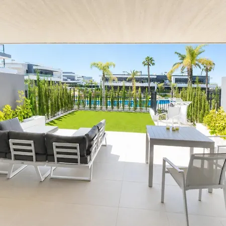 Апартаменты Lagoon Village *